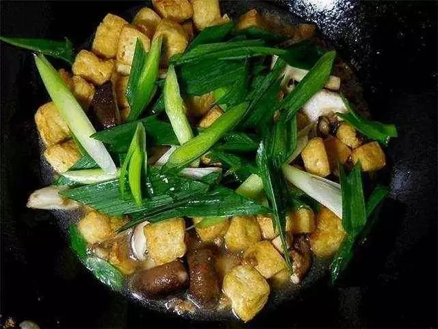 紅燒豆腐太過時了，這樣做豆腐比大魚大肉還解饞!!!