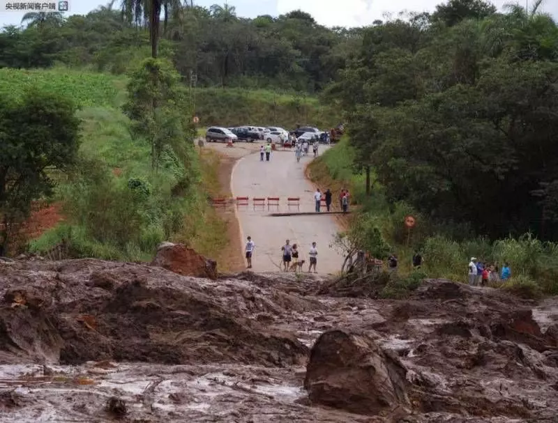 悲劇！巴西礦場水壩發生潰堤，已有40人遇難約300人失蹤，不少建築物被淹沒