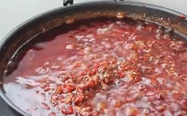 自製的辣椒醬「秘方公開」，詳細做法和配方，用來拌醬汁、拌飯、拌涼菜，都超級好吃!!
