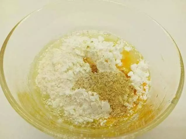 1根杏鮑菇，1個雞蛋，這樣簡單一做，好像「雞米花」，酥香鮮嫩，孩子超級愛吃。。