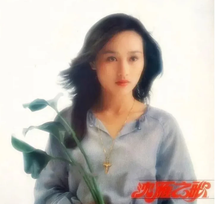 19歲憑一曲爆紅!「台灣第一代玉女偶像」巔峰時被傳當小三毀前途 「60歲在睡夢中離世」胡瓜灑淚送別