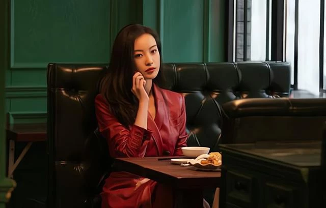兒媳和小三同時懷孕,婆婆直言誰生男孩誰留下,不料十個月後她傻眼