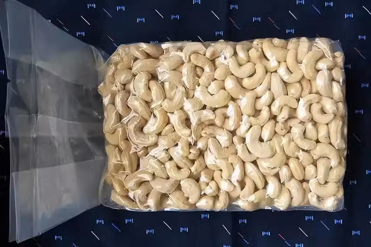 /www/bananadaily.net/web/images/image/2261/22611669.avif