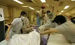 /www/bananadaily.net/web/images/image/2275/22754220.avif