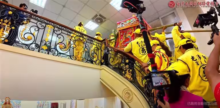 /www/bananadaily.net/web/images/image/2281/22813903.avif